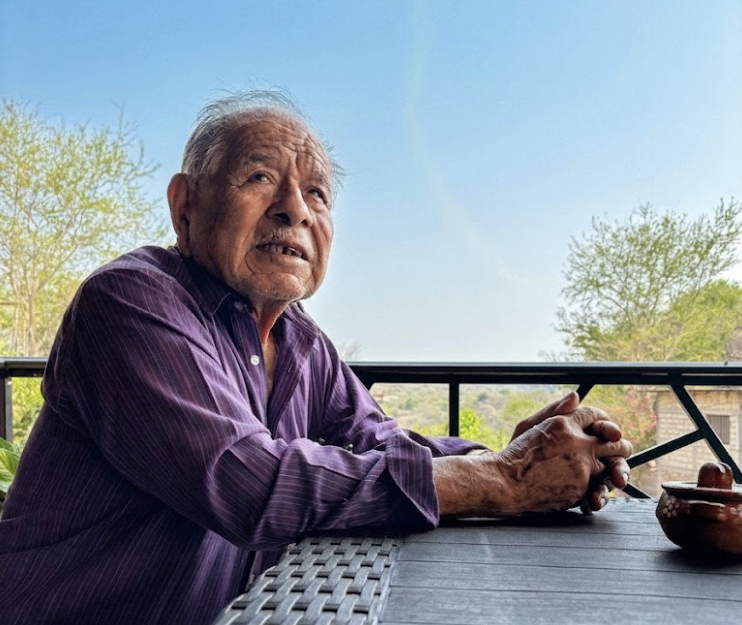 Don Jesús Trejo: 90 años de experiencia y sigue de pie en el campo